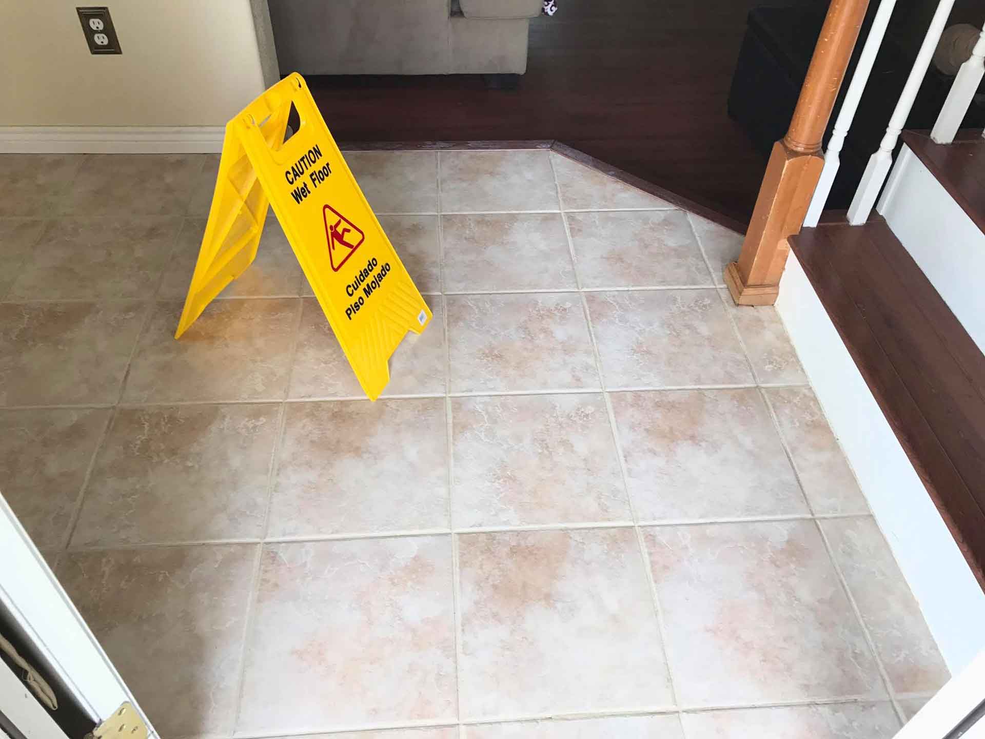 Denver Pros tile and grout cleaning in Aurora, CO