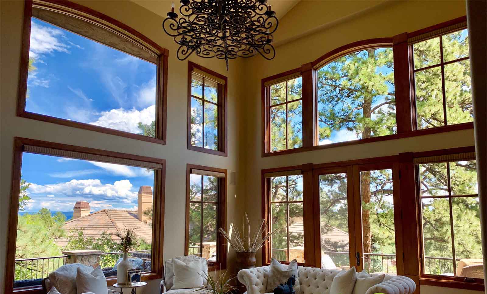 Denver Pros window cleaning at a home in Aurora, CO
